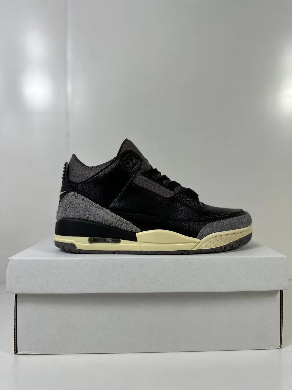 Jordan Air Jordan 3 Retro Black Purple FZ8411-001 Sneakers