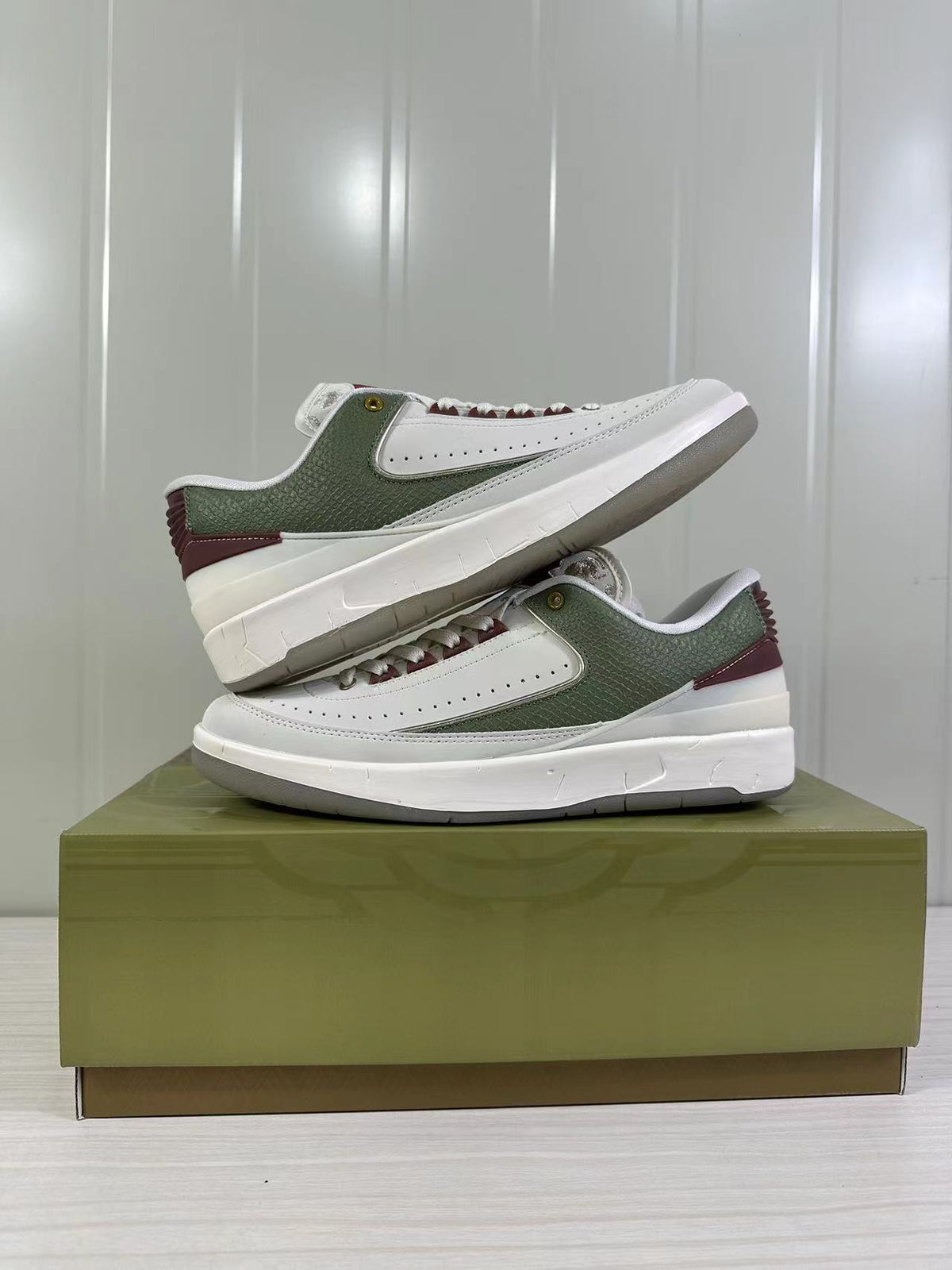 Jordan Air Jordan 2 Retro Low SP White Green Red FJ6871-100