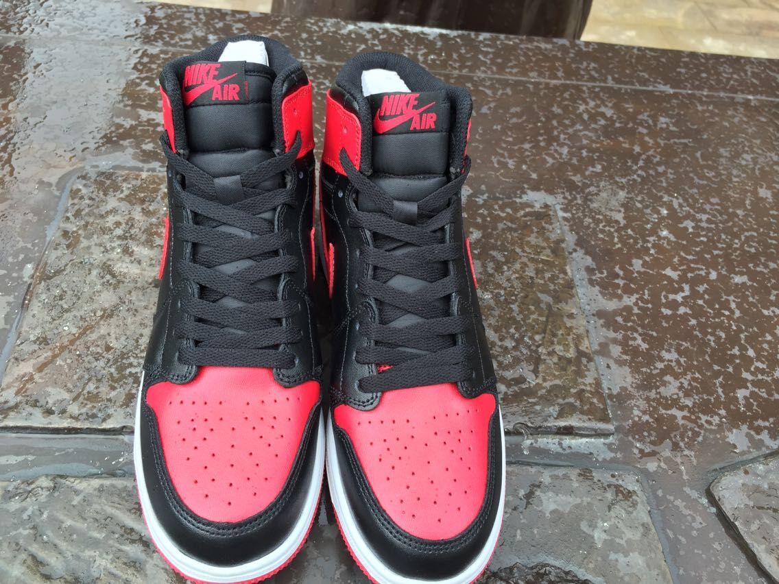 Air Jordan 1 High Black Red White Sneakers