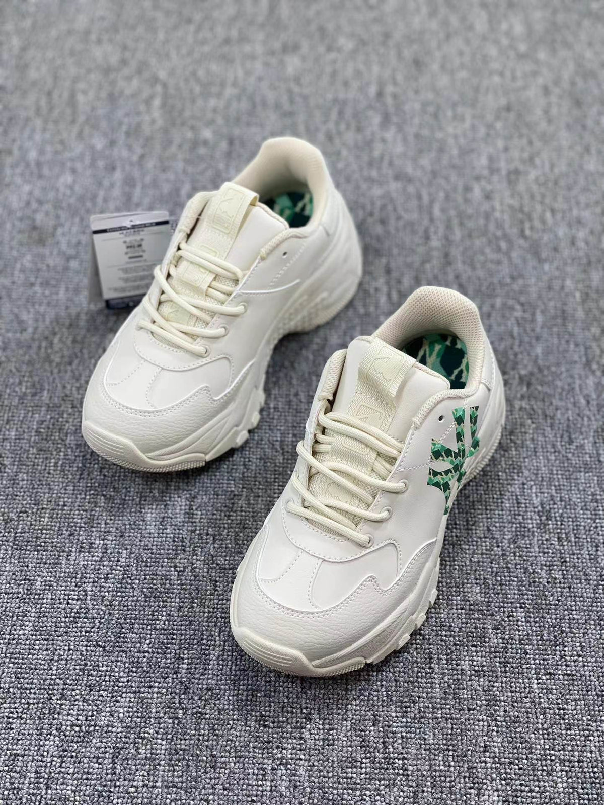 MLB Chunky Low-Top Sneakers in White