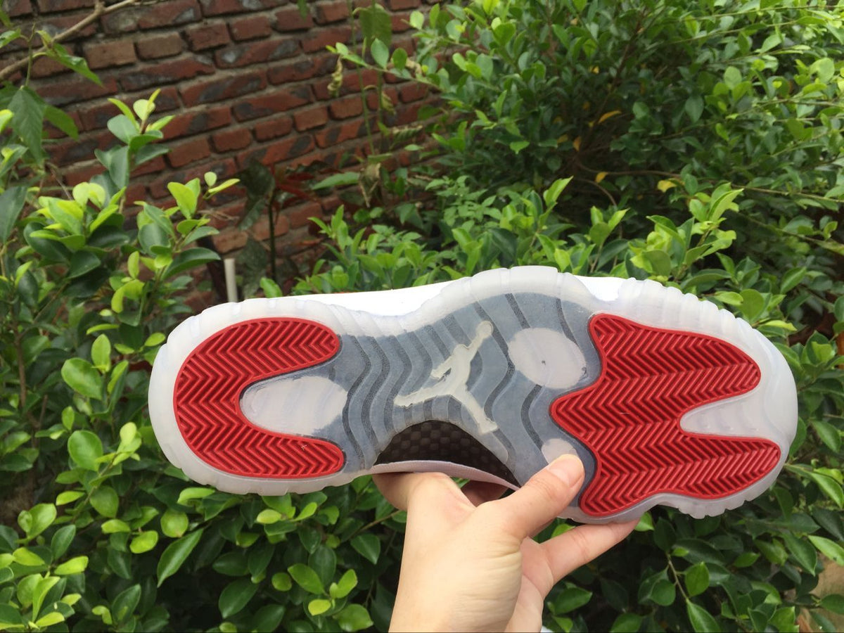 Jordan Air Jordan 11 Low Sneakers White Red