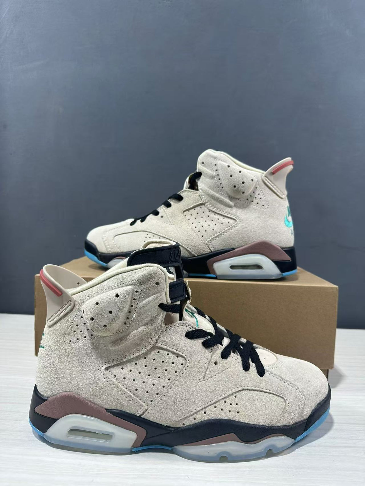 Jordan Air Jordan 6 High-Top Sneakers Light Brown IF3103-100