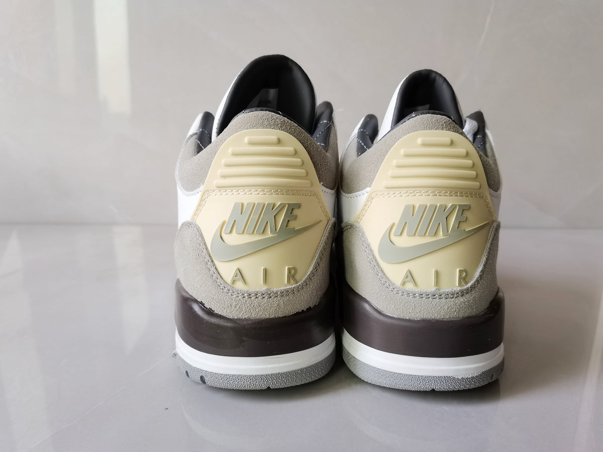 Jordan 3 Retro SP Sail Grey Sneakers