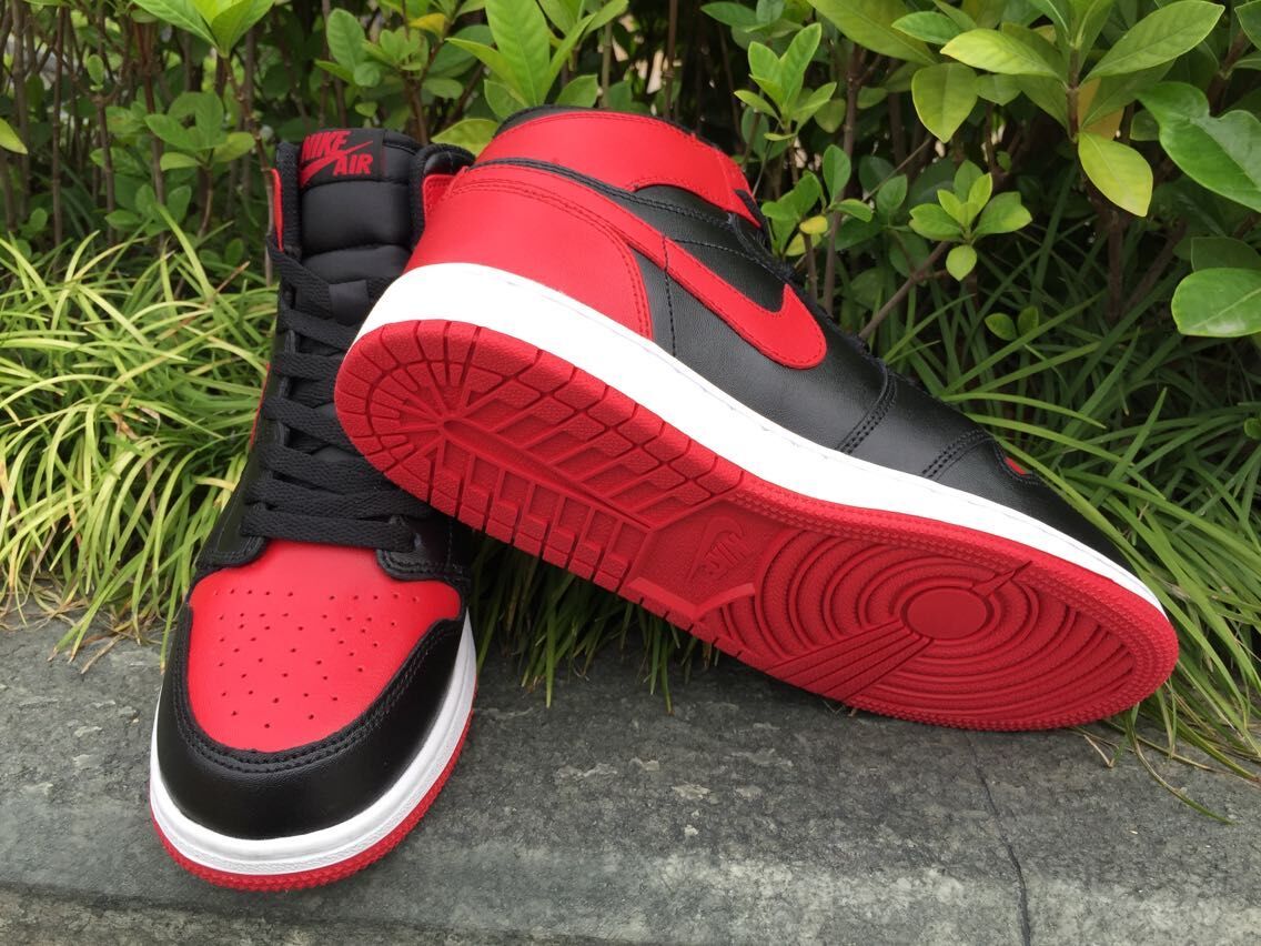 Air Jordan 1 High Black Red White Sneakers