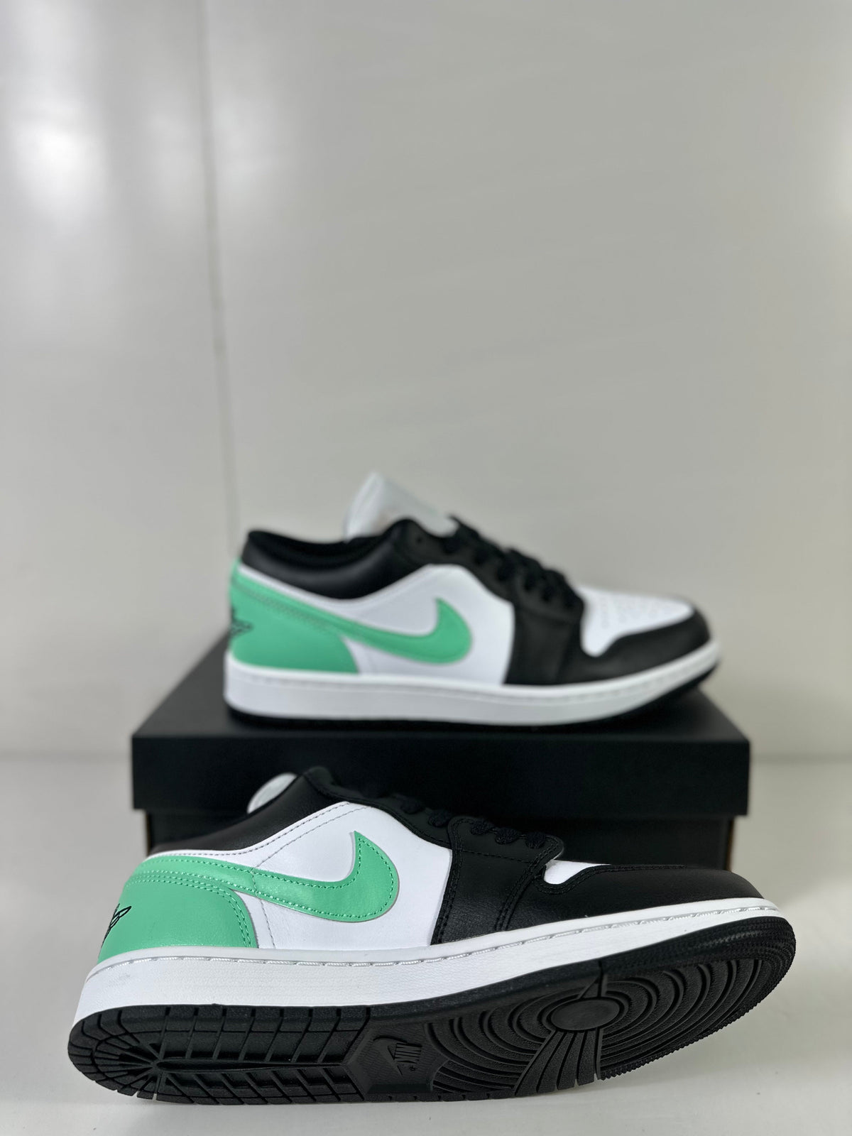 Jordan Air Jordan 1 Low White Green Black Sneakers 553558-131