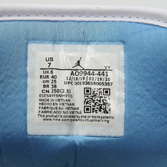 Nike Dunk Low North Carolina Blue Sneakers AO9944-441
