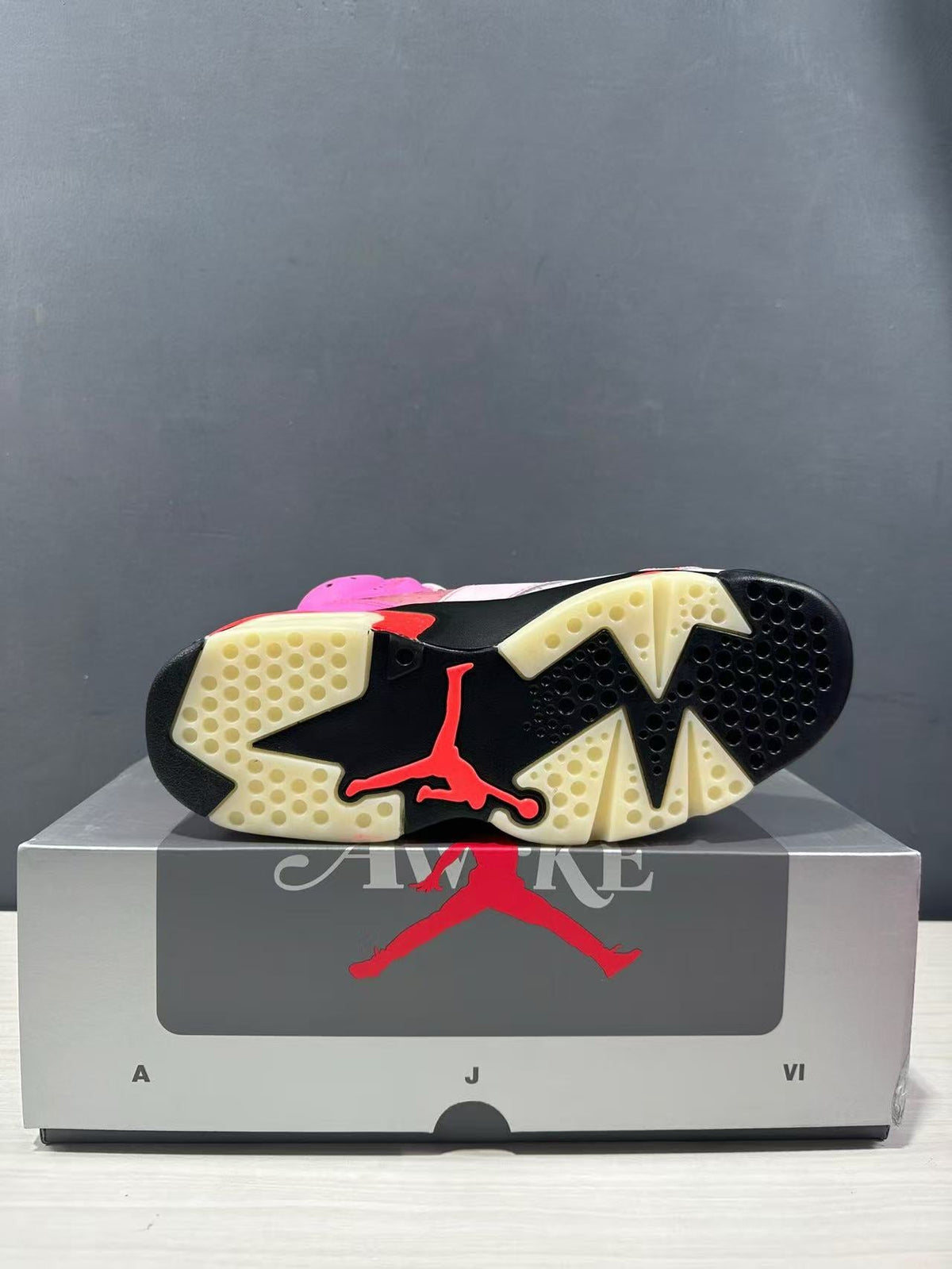 Jordan x Awake NY Air Jordan 6 Retro SP Pink Sneakers IQ5706-600