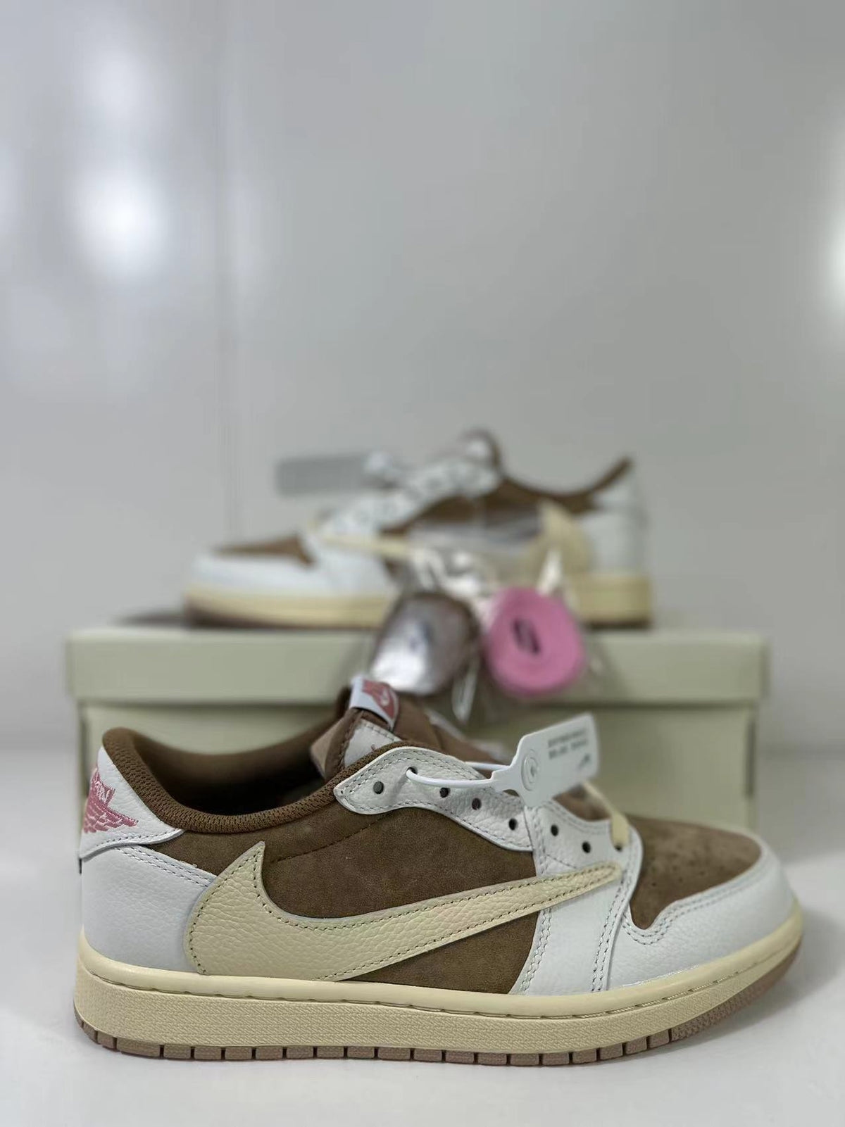 Travis Scott x Air Jordan 1 Low Reverse Mocha Pink DM7866-106