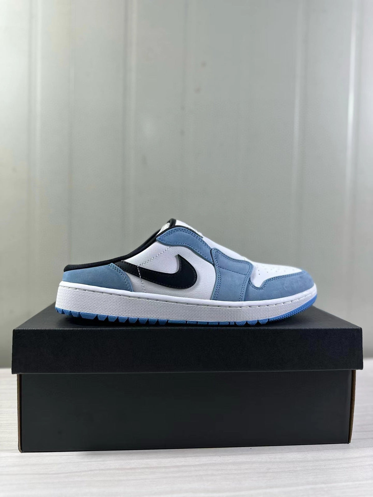 Jordan Air Jordan 1 Mule Low Blue White Black FJ1214-400