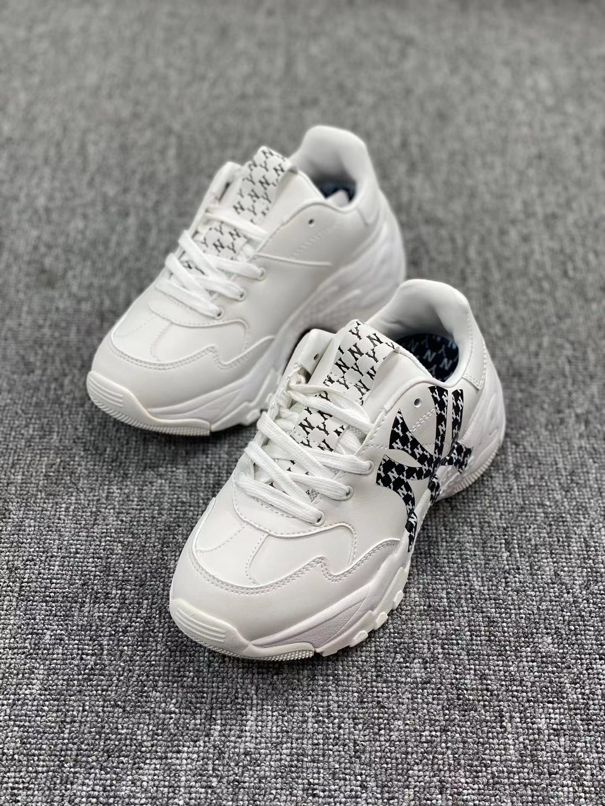 MLB Chunky Low-Top Sneakers in White