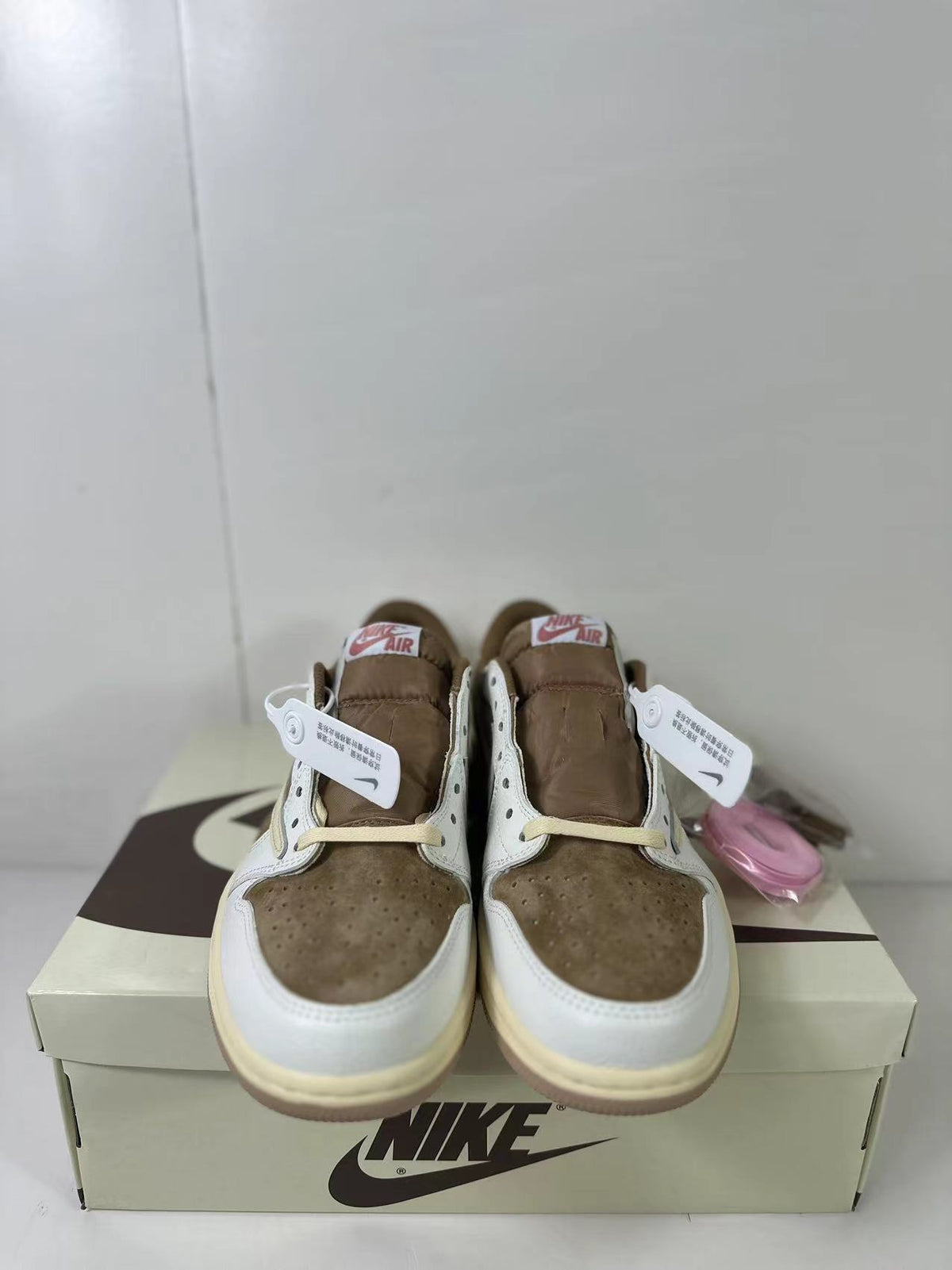 Travis Scott x Air Jordan 1 Low Reverse Mocha Pink DM7866-106