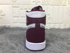 Nike Air Jordan 1 Retro High OG Bordeaux Sneakers 555088-611