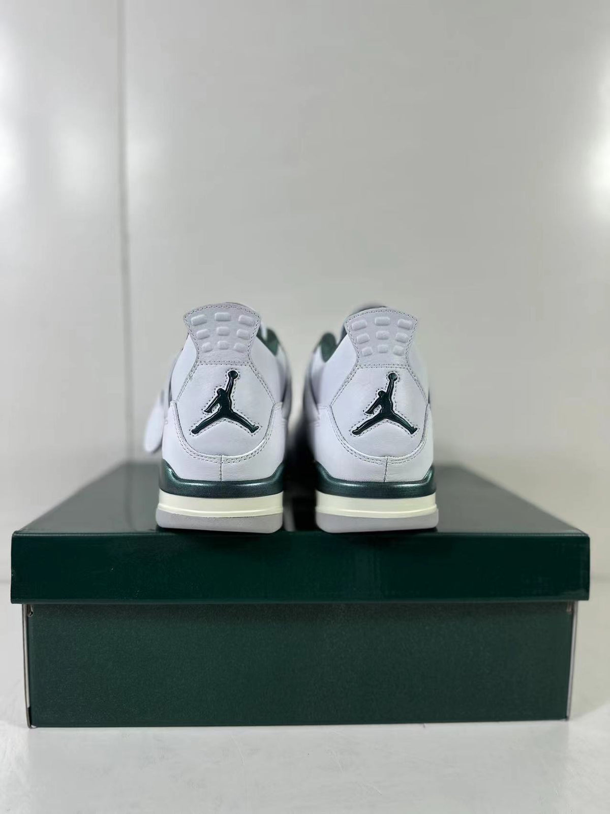 Jordan Air Jordan 4 Retro Bucks White Green Sneakers FQ8138-103