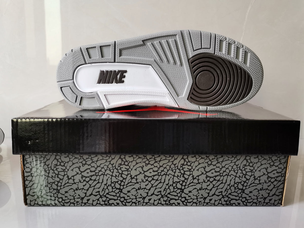 Jordan 3 Retro SP Sail Grey Sneakers
