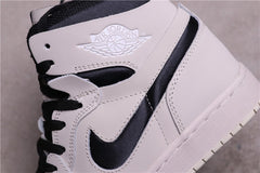 Jordan 1 Zoom CMFT Summit White Sneakers CT0979-100