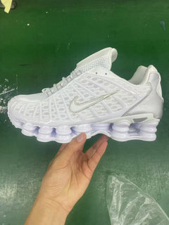 Nike Shox TL Sneakers in Black