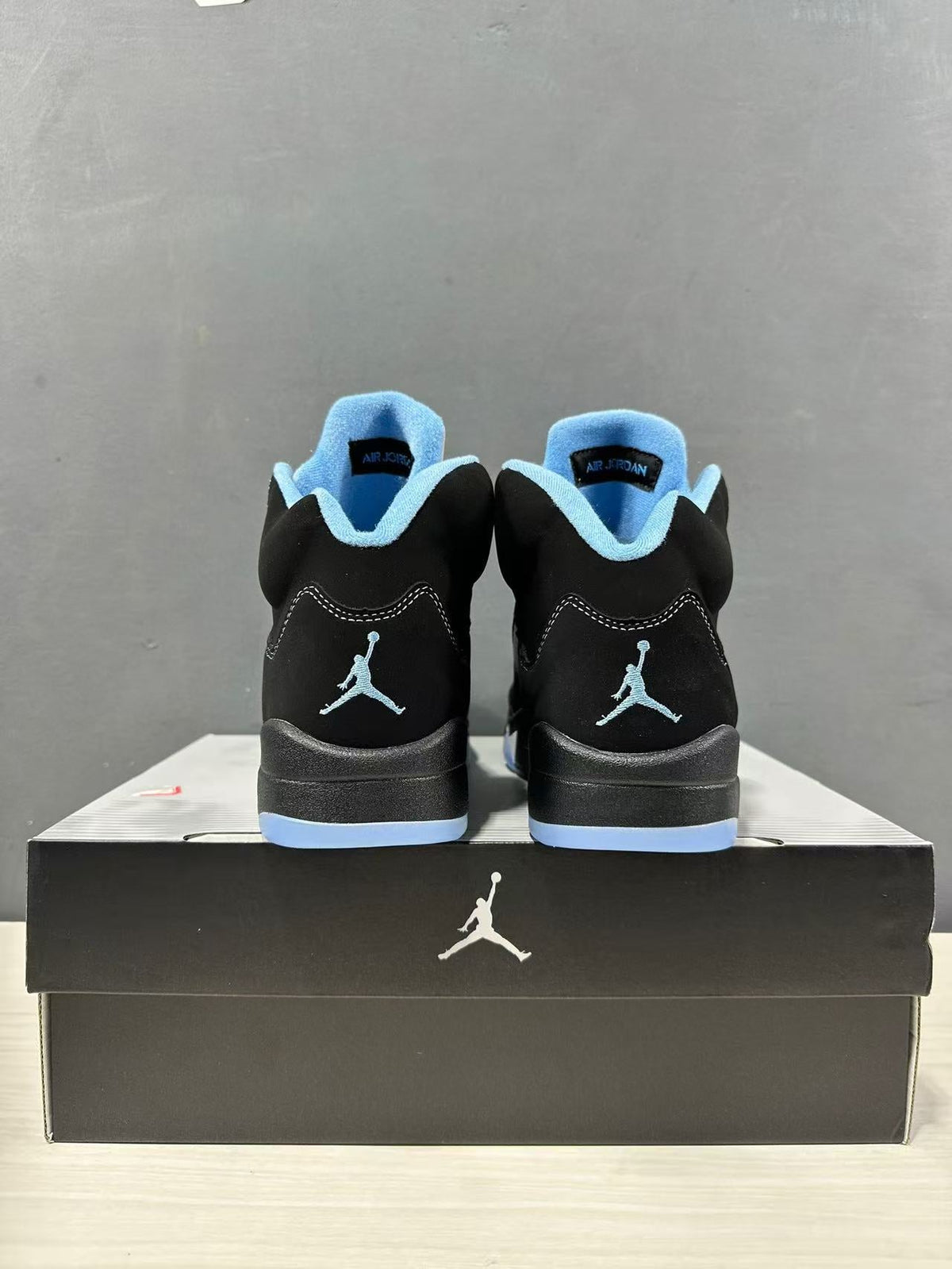 Jordan Air Jordan 5 Retro Black University Blue DD0587-008