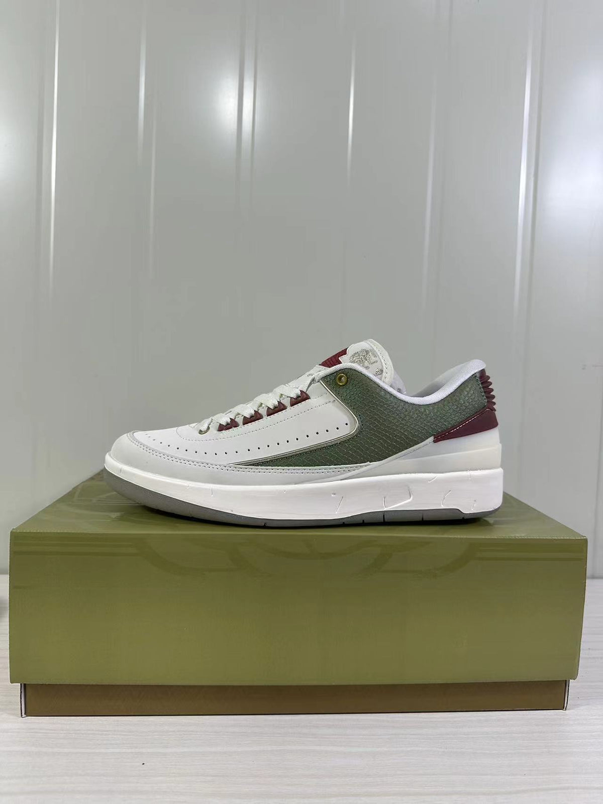 Jordan Air Jordan 2 Retro Low SP White Green Red FJ6871-100