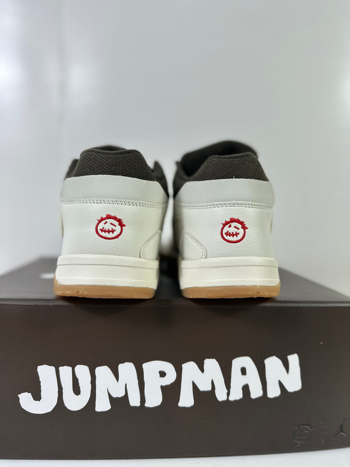 Jordan Jumpman Jack TR Low Sneakers Sail Dark Mocha FZ8117-100