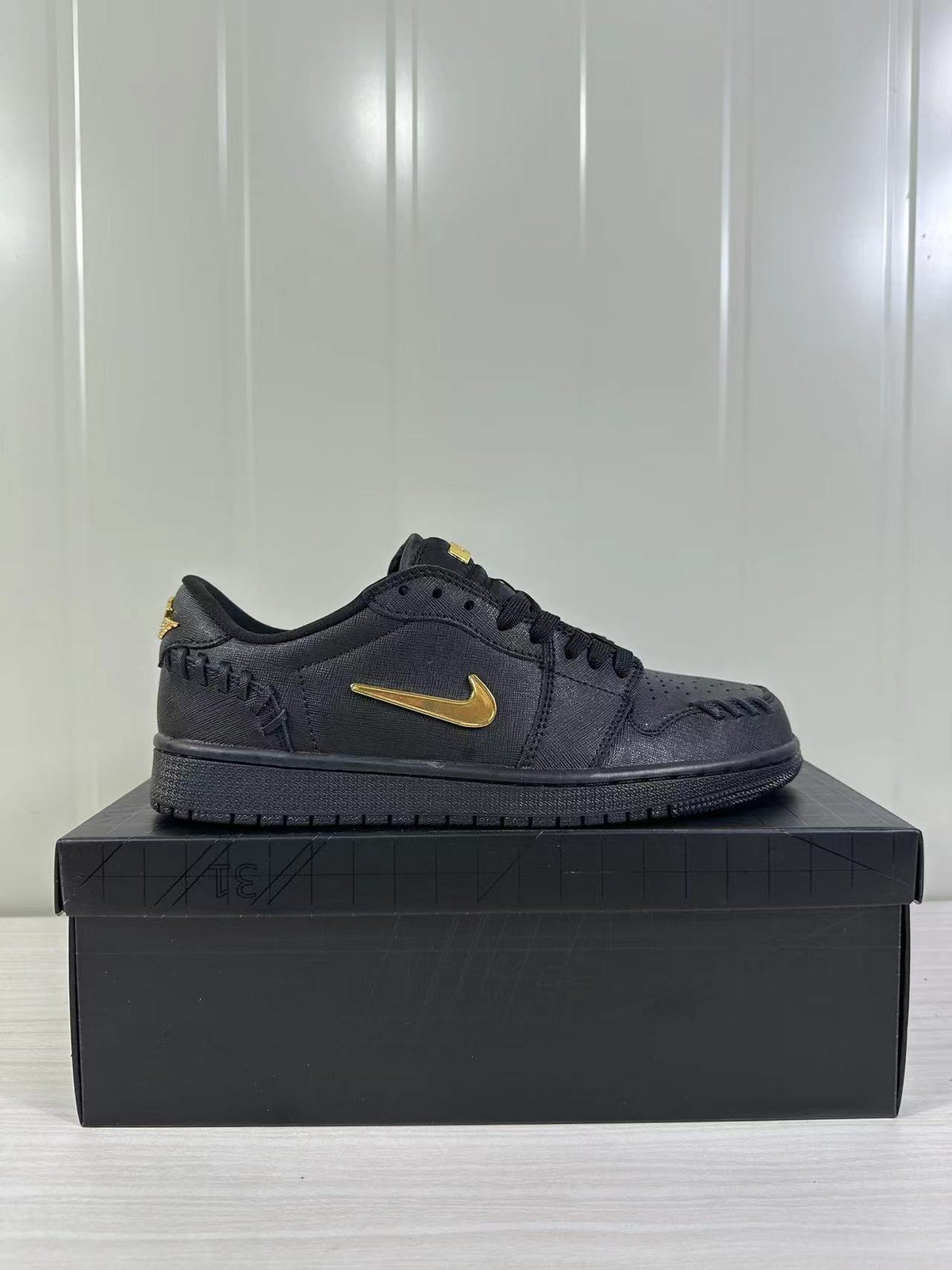 Jordan Air Jordan 1 Low Sneakers Black/Gold FN5032-007