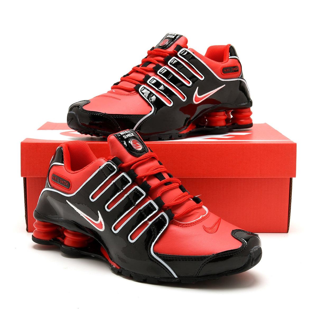 Nike Shox NZ Low-Top Sneakers