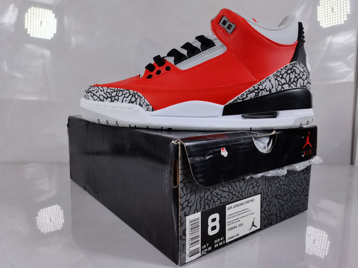 Jordan Air Jordan 3 Retro Red Black Crackle Sneakers