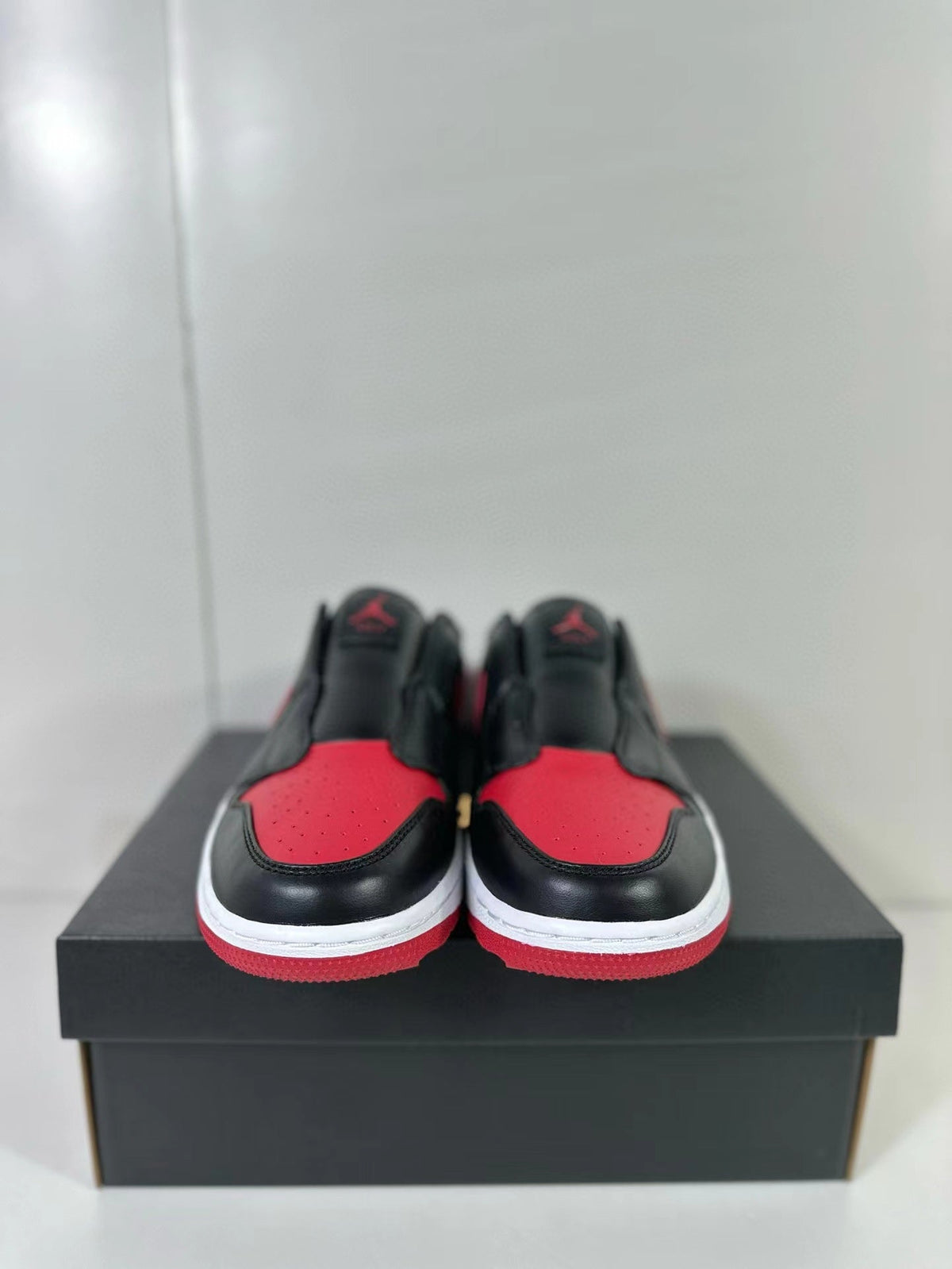 Jordan Air Jordan 1 Mule Bred Black Red FJ1214-001