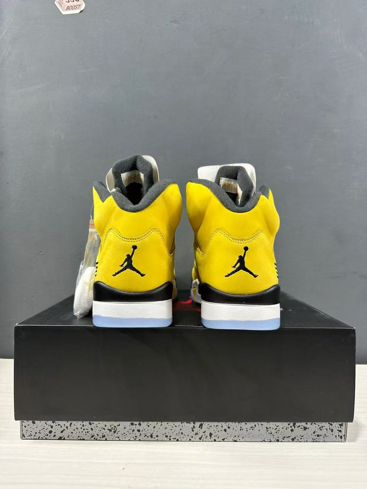 Jordan Air Jordan 5 Retro Tokyo Yellow Sneakers IO3372-700