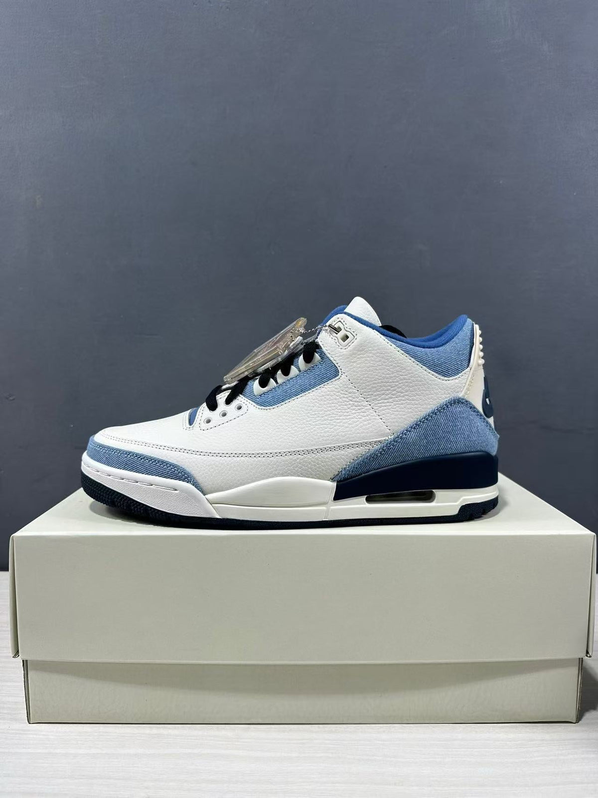 Jordan Air Jordan 3 Retro SP Sneakers White Blue IR0912-400