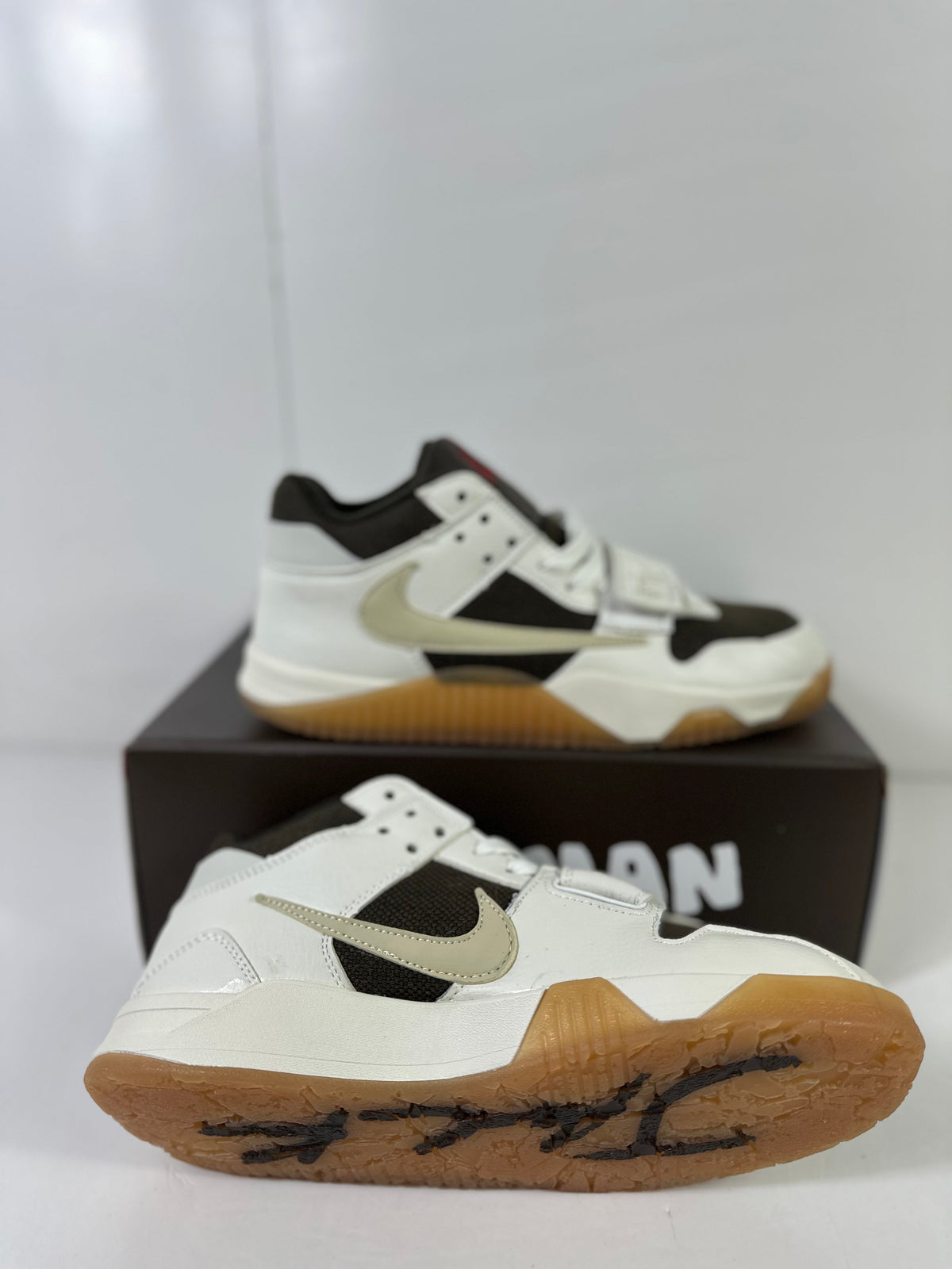 Jordan Jumpman Jack TR Low Sneakers Sail Dark Mocha FZ8117-100