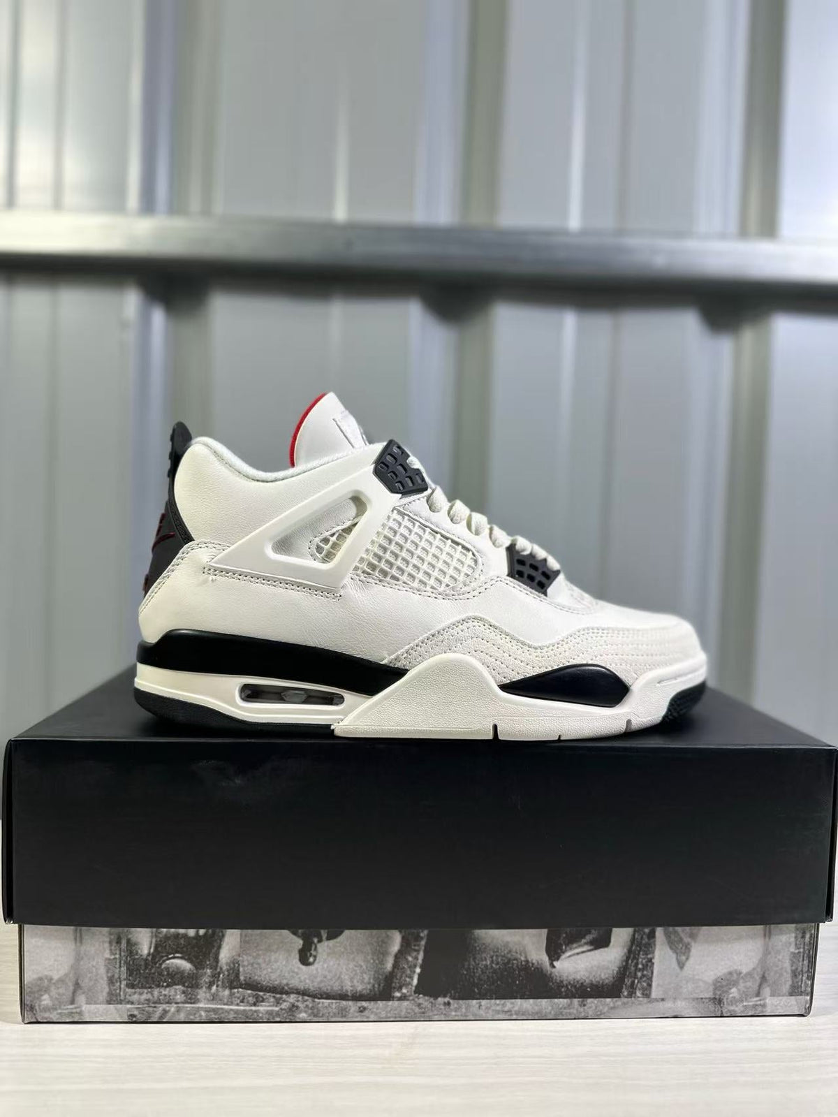 Jordan Air Jordan 4 Retro Flight Club White Black IM4002-100