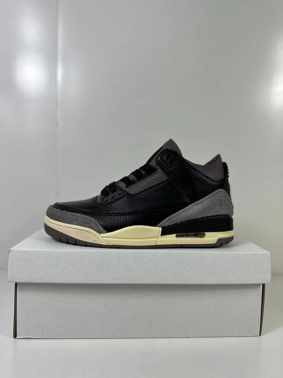 Jordan Air Jordan 3 Retro Black Purple FZ8411-001 Sneakers