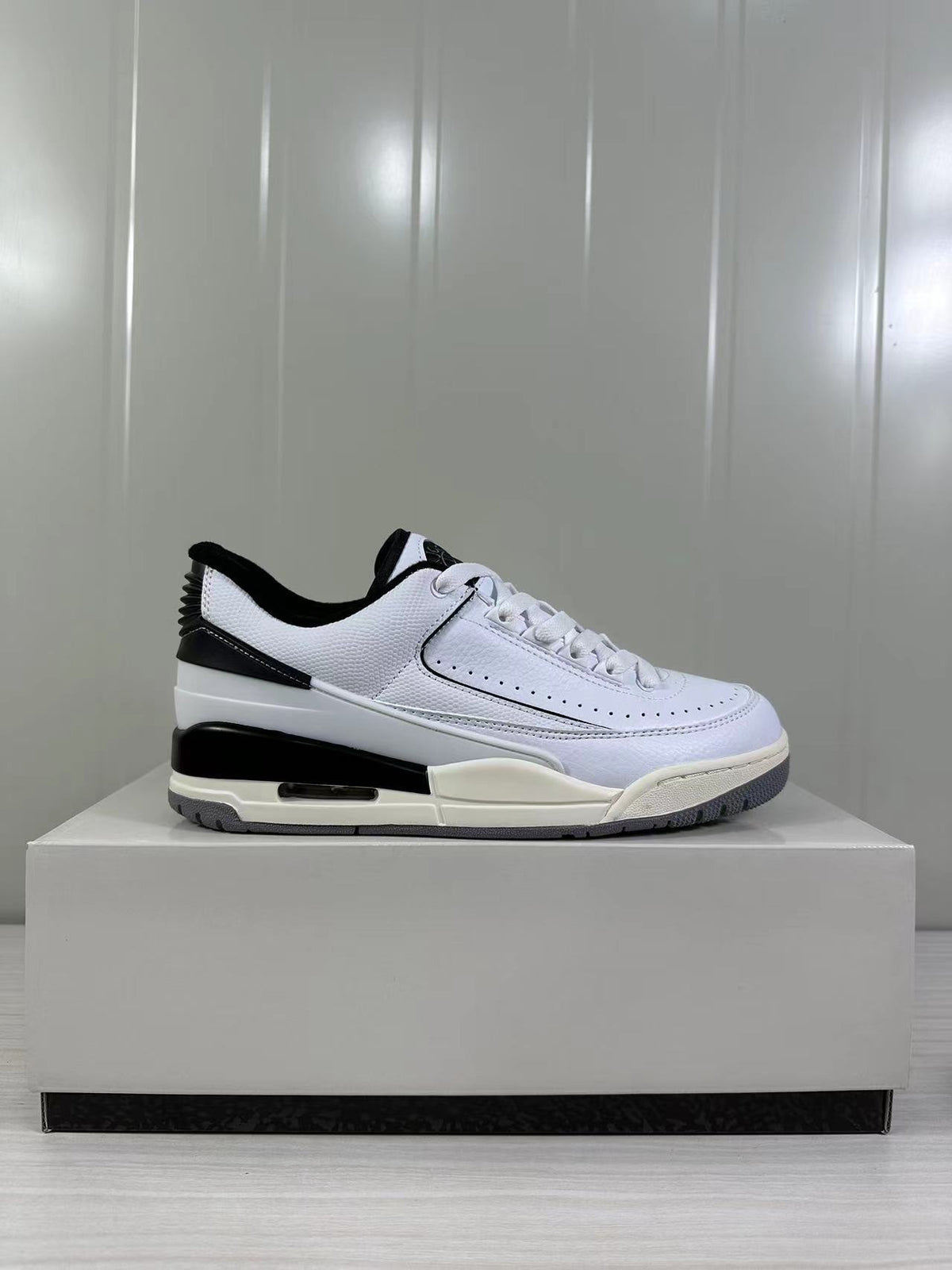 Jordan Air Jordan 2/3 Low Sneakers White Black FD0383-100