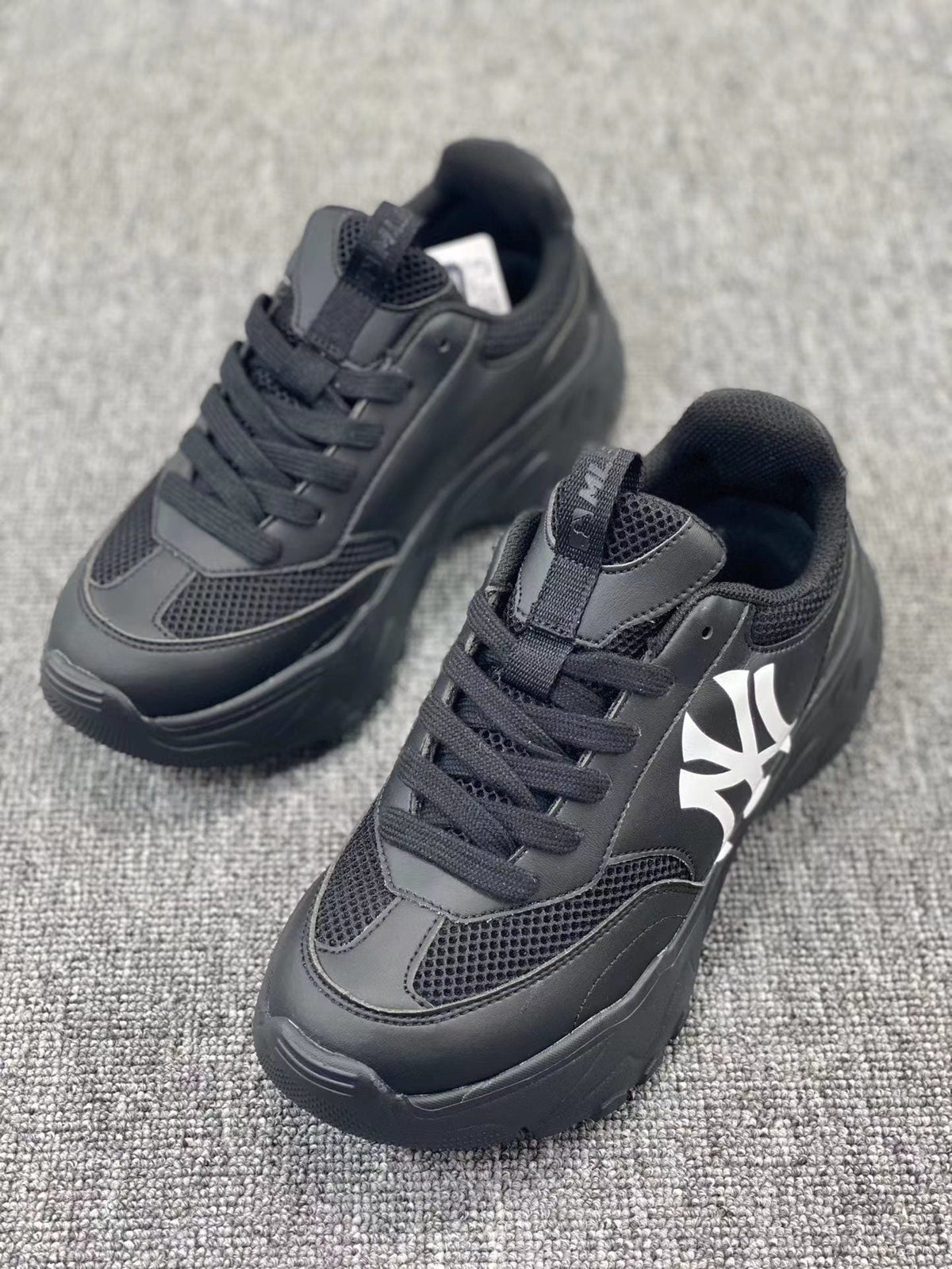 MLB Chunky Low-Top Sneakers in White