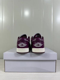 Jordan Air Jordan 1 Low Bordeaux White DC0774-161