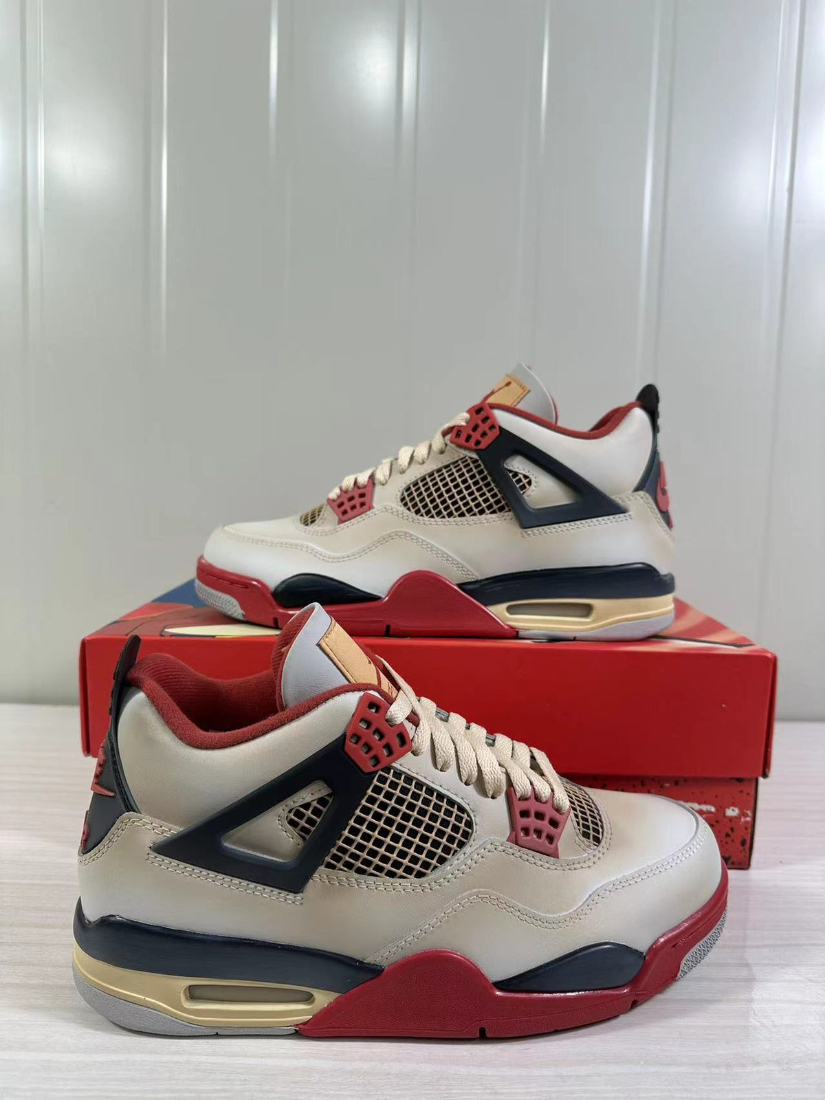 Jordan Air Jordan 4 Retro Off-White Red Black AQ9129-105