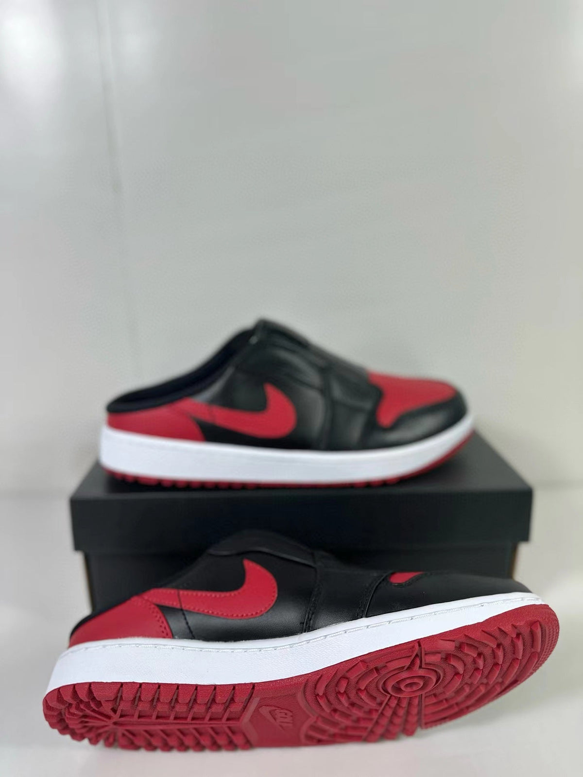 Jordan Air Jordan 1 Mule Bred Black Red FJ1214-001