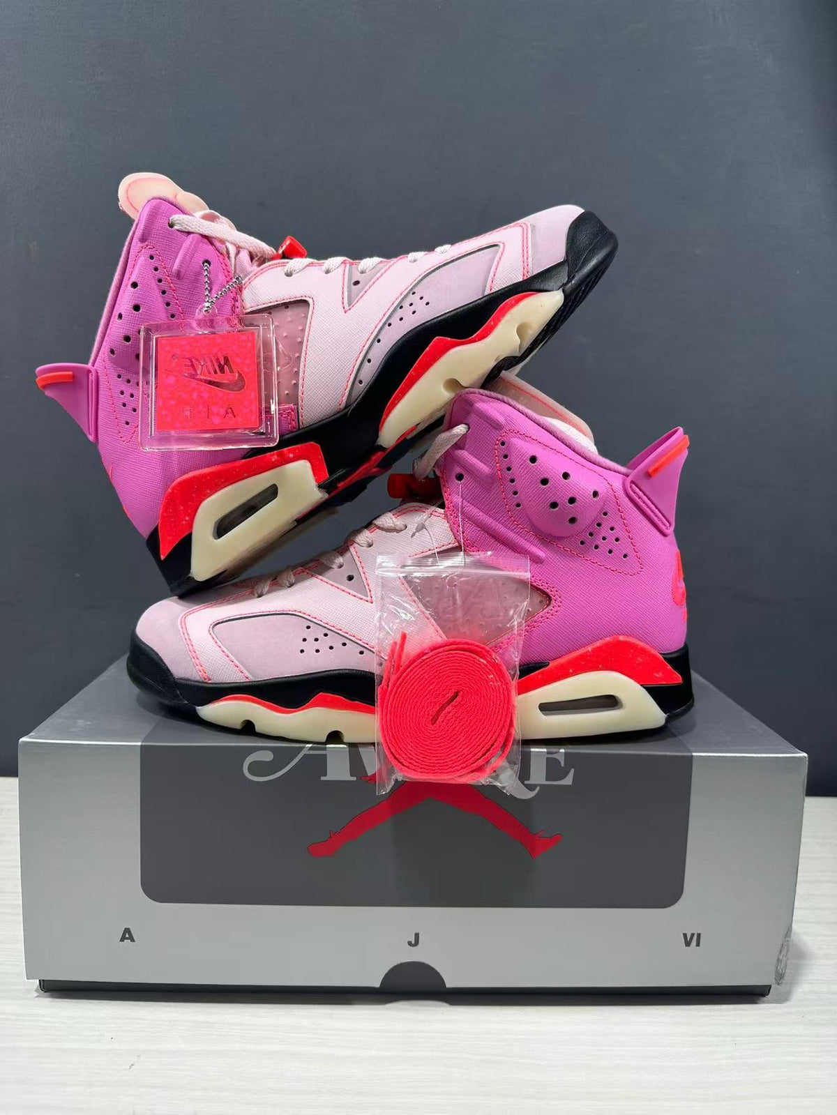 Jordan x Awake NY Air Jordan 6 Retro SP Pink Sneakers IQ5706-600