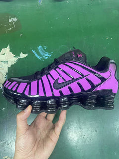 Nike Shox TL Sneakers in Black