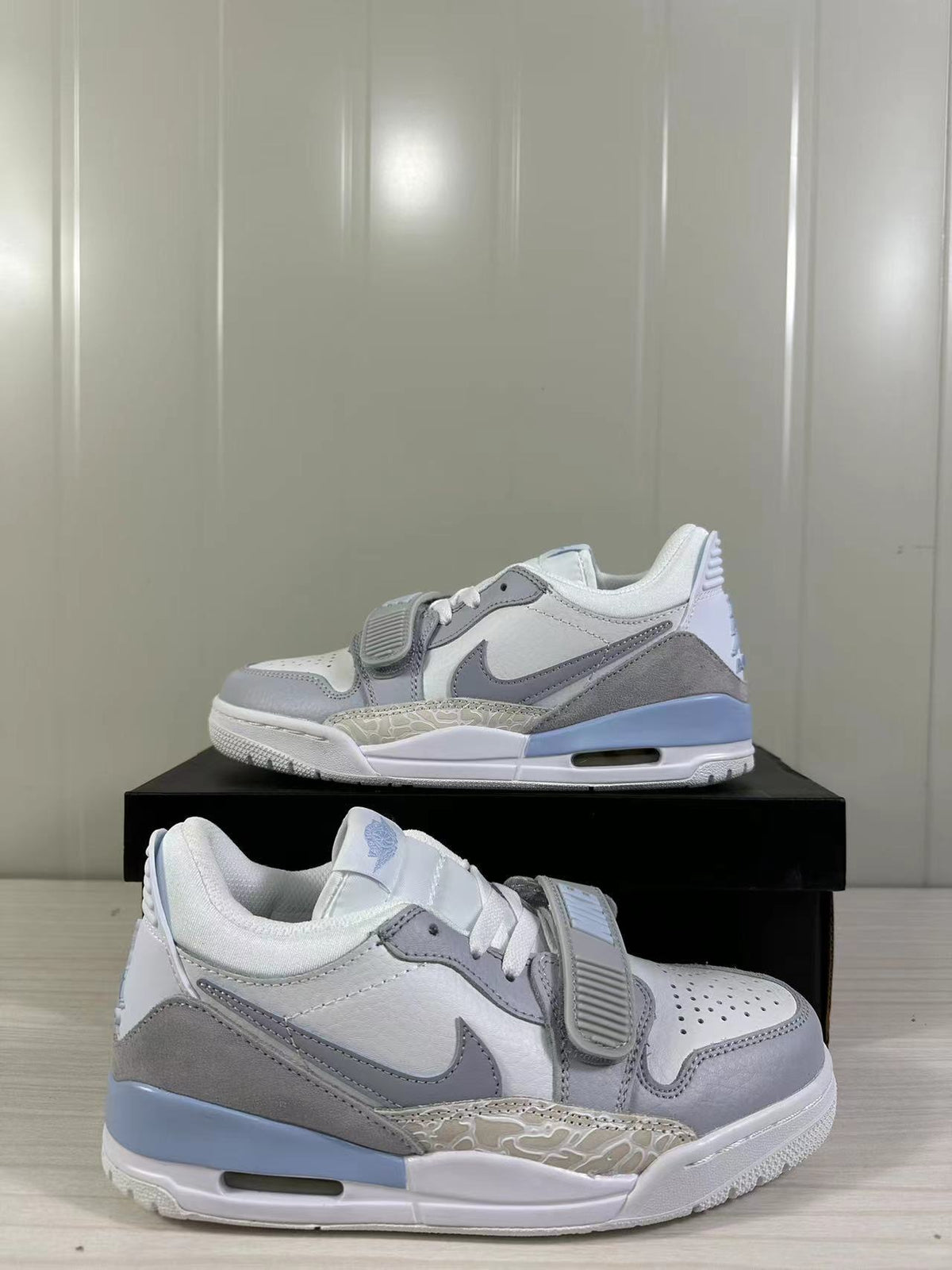 Jordan Legacy 312 Low Glacier Blue Sneakers HQ1190-101