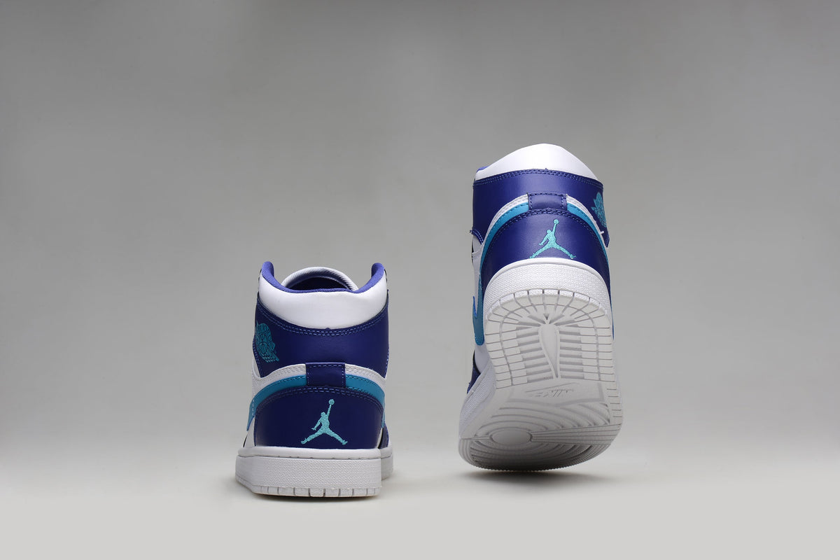 Jordan 1 Retro High White Blue Sneakers