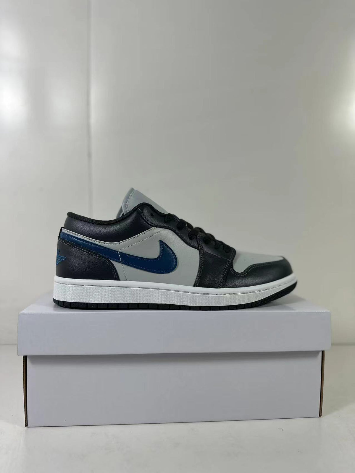 Jordan Air Jordan 1 Low Black Grey Blue DC0774-040