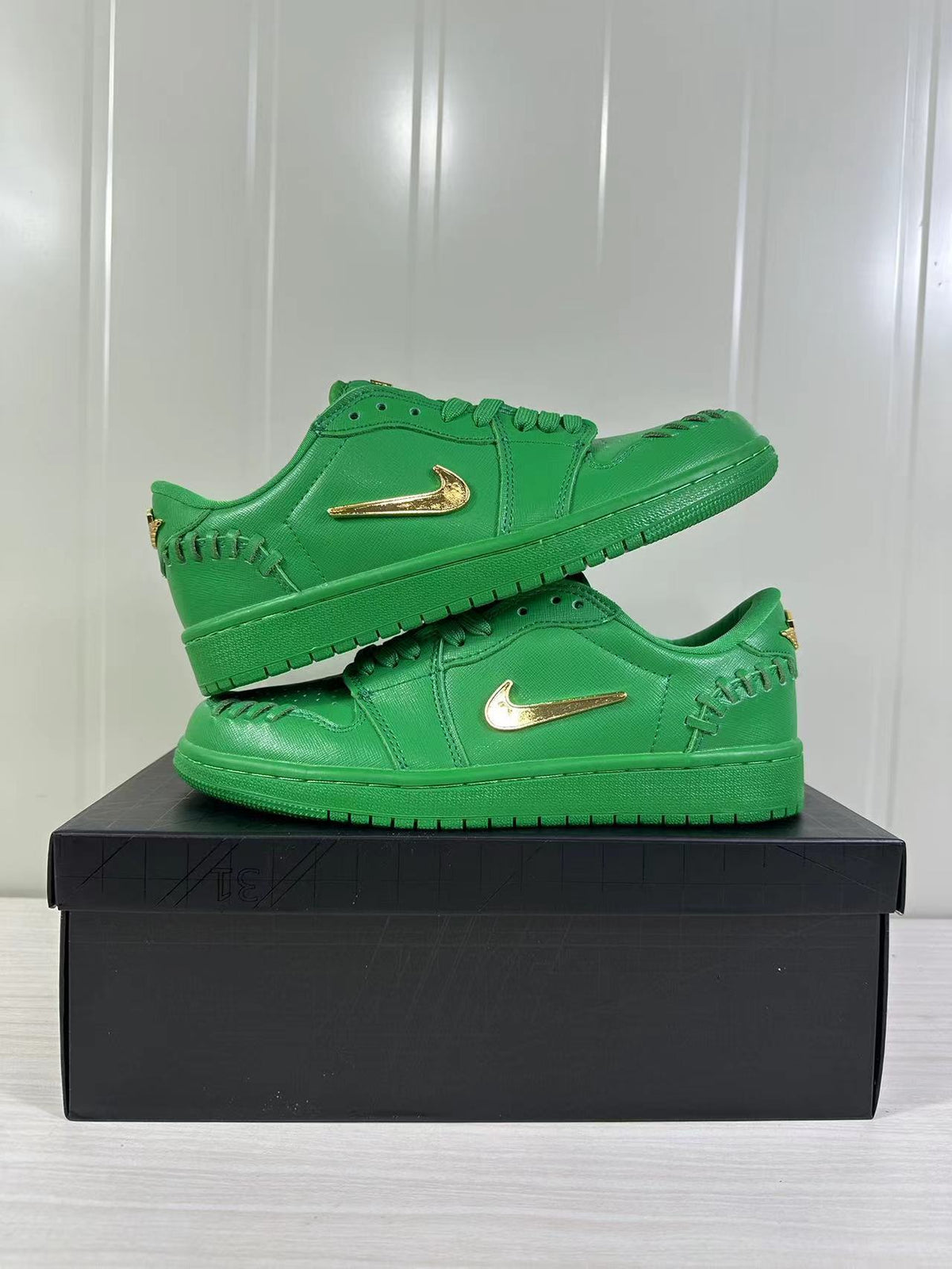 Jordan Air Jordan 1 Low Green FN5032-300 Sneakers