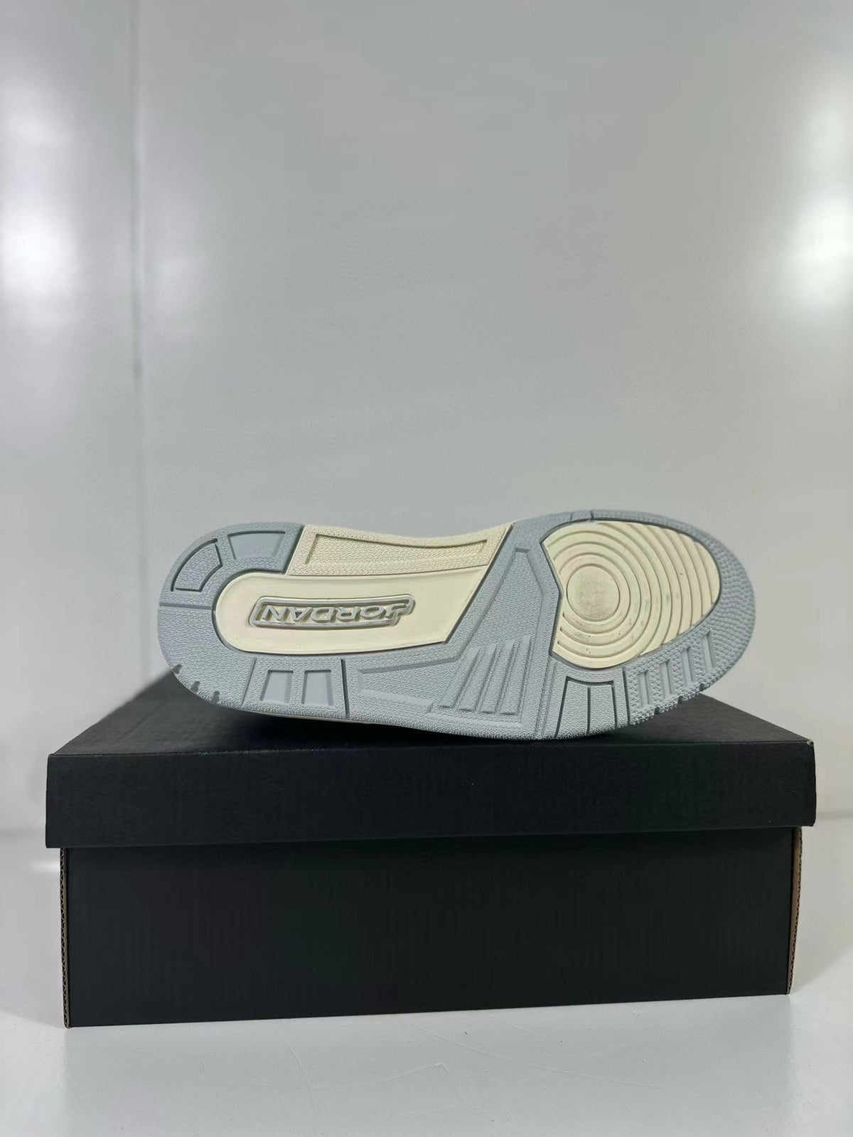Jordan Legacy 312 Low Silver Yellow Sneakers HJ3480-101