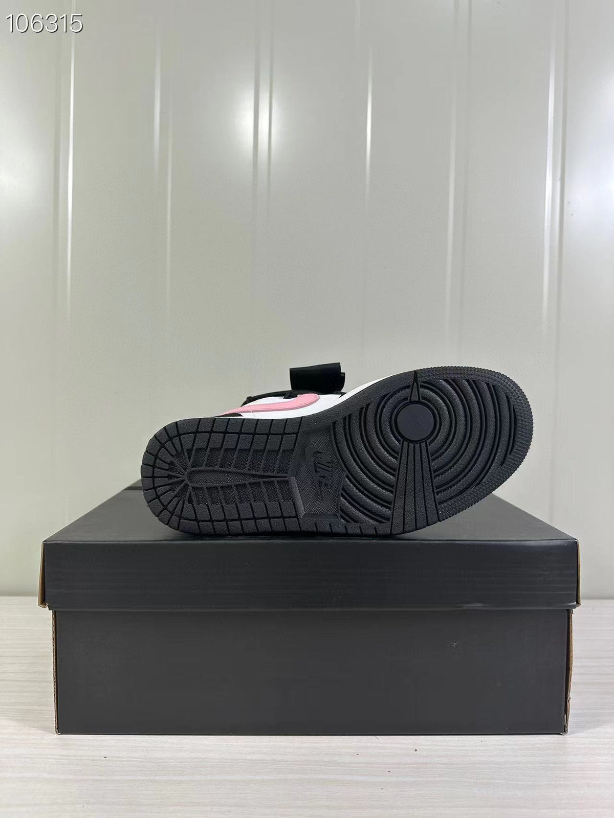 Jordan Air Jordan 1 Low GS Black Pink DX4374-008