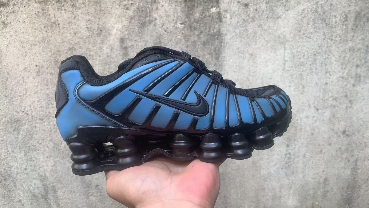 Nike Shox TL Sneakers in Black