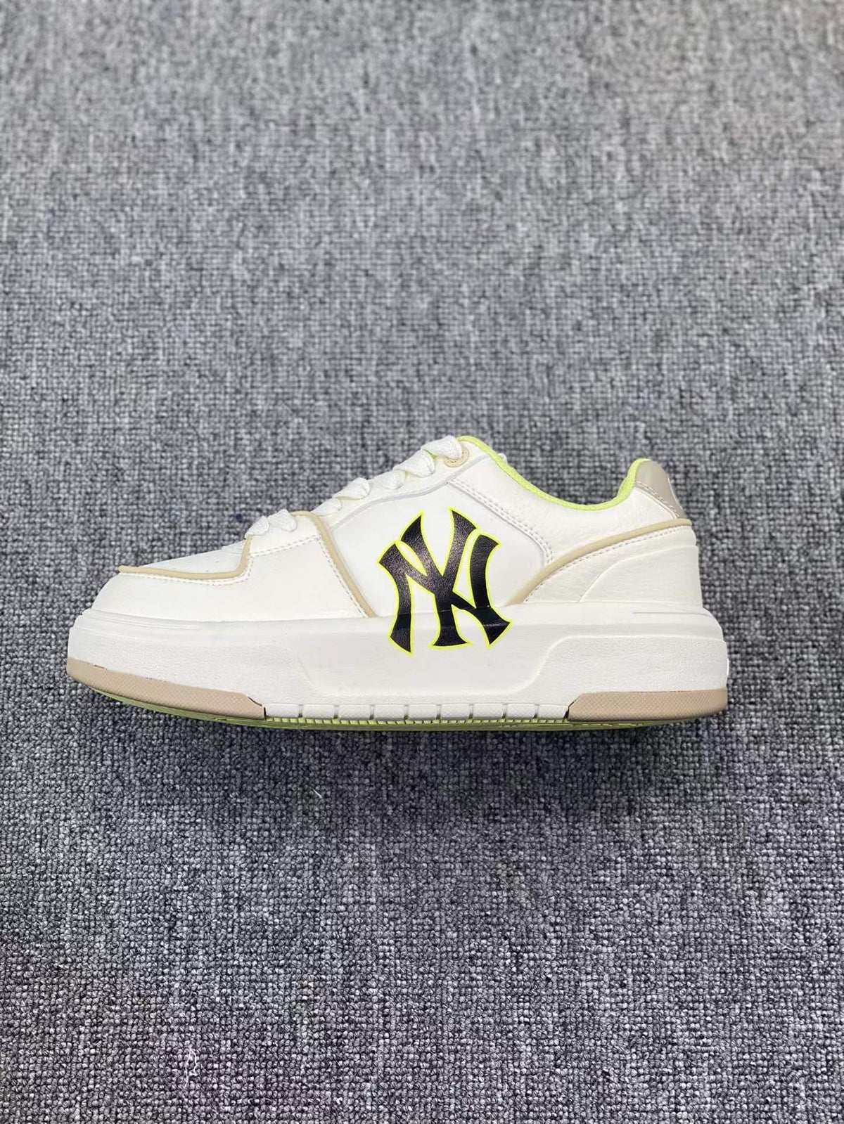 MLB Chunky Low-Top Sneakers in White