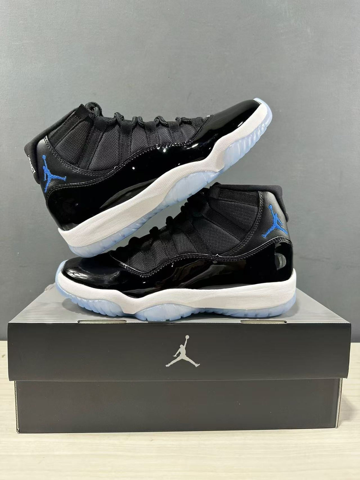 Jordan Air Jordan 11 Retro High Black Blue Sneakers CT8012-900