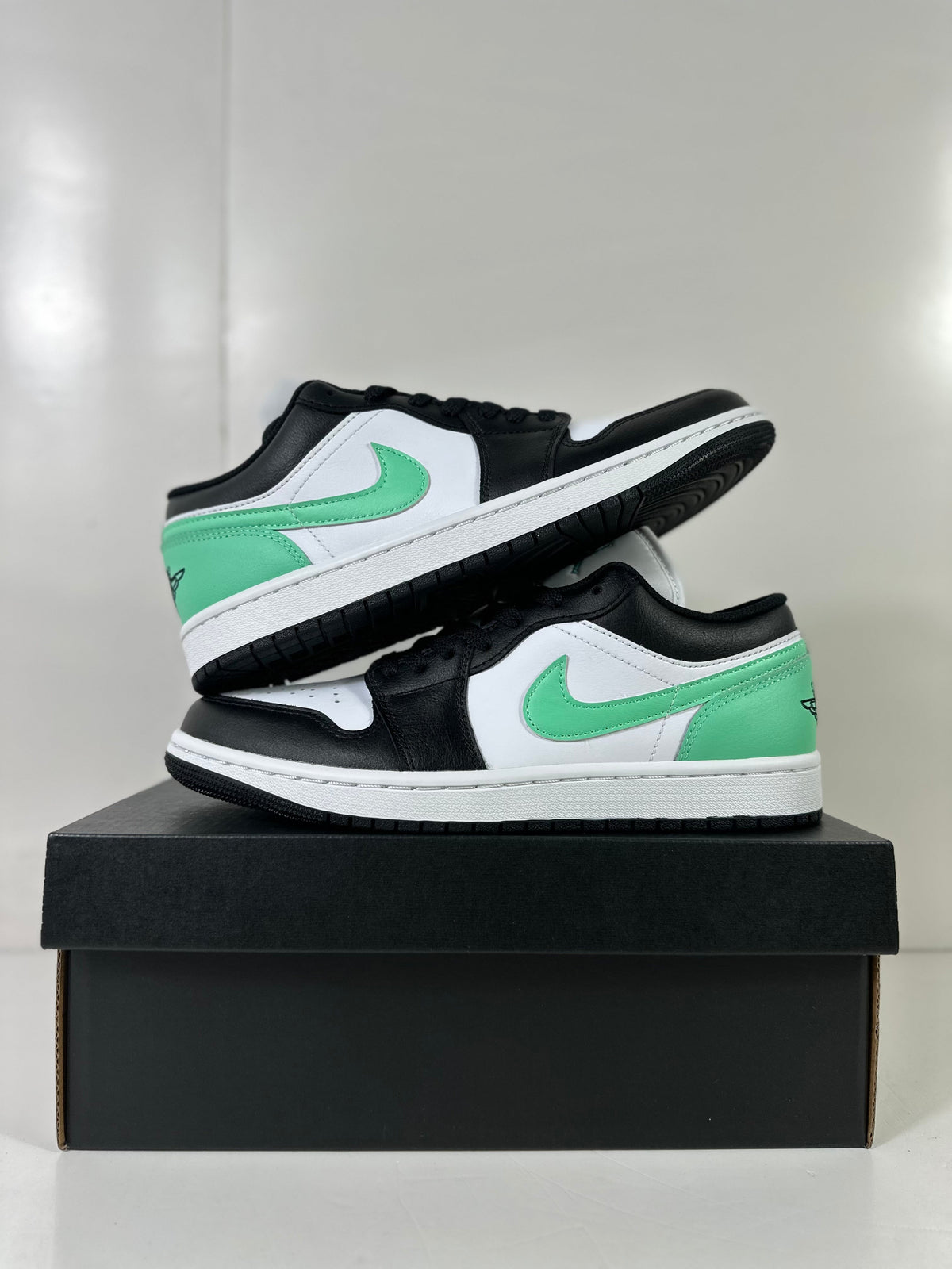 Jordan Air Jordan 1 Low White Green Black Sneakers 553558-131