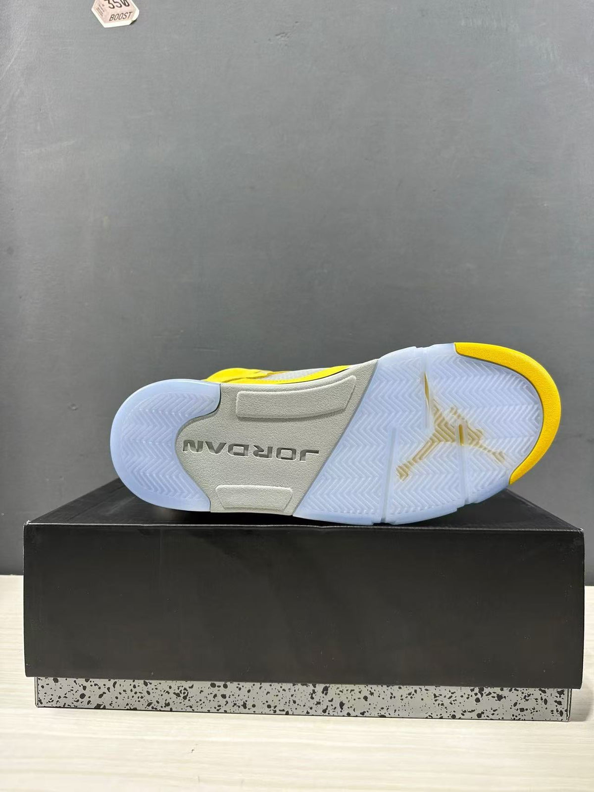 Jordan Air Jordan 5 Retro Tokyo Yellow Sneakers IO3372-700